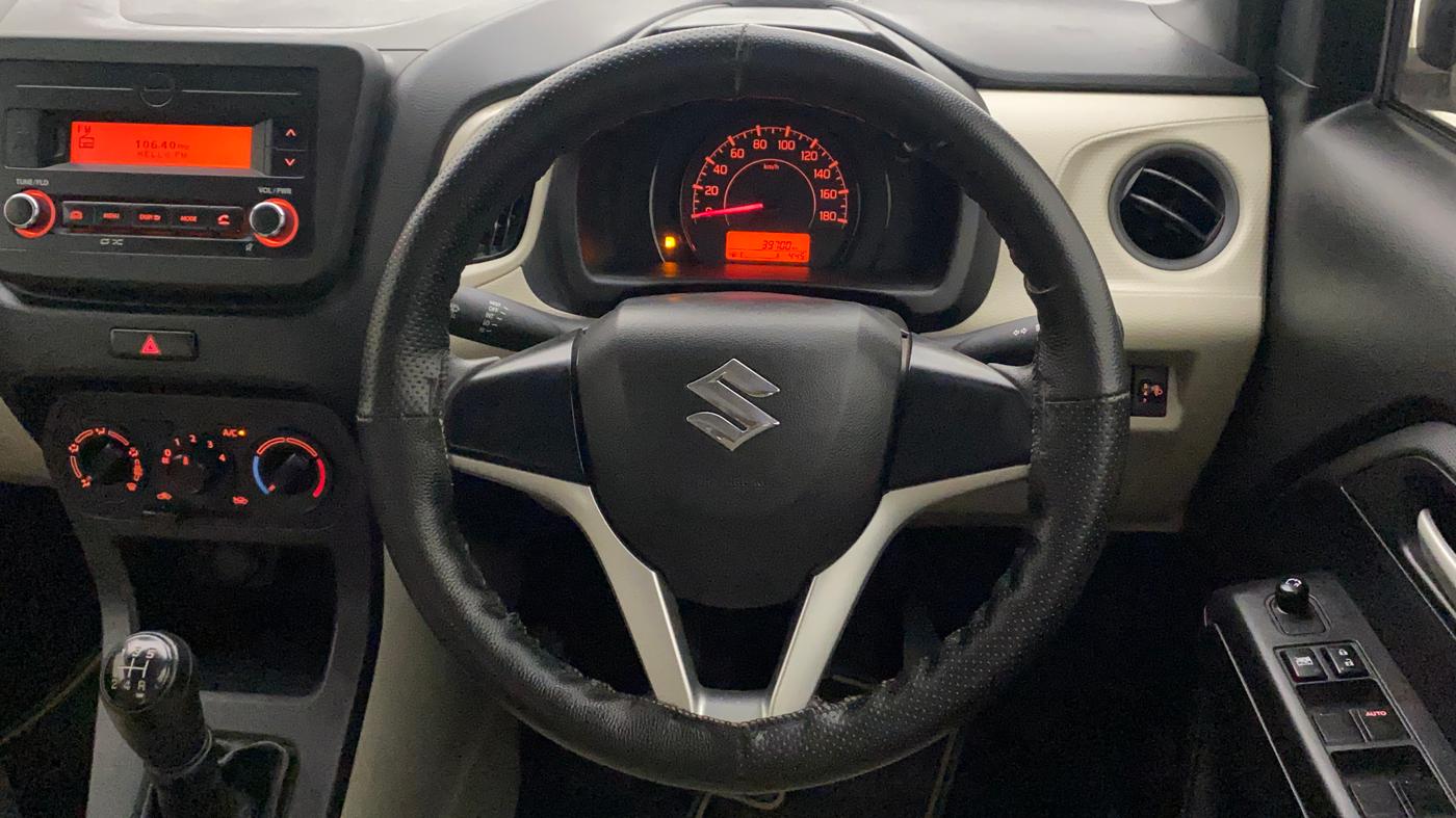 2019 Maruti New Wagon-R VXI 1.0, Petrol, Manual, 39,700 km, Steering Wheel Close Up