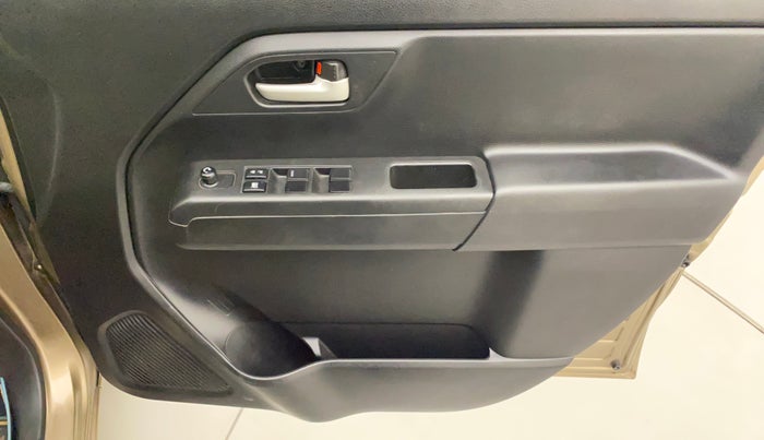 2019 Maruti New Wagon-R VXI 1.0, Petrol, Manual, 39,700 km, Driver Side Door Panels Control