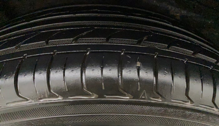 2012 Maruti Wagon R 1.0 VXI, Petrol, Manual, 35,556 km, Right Front Tyre Tread
