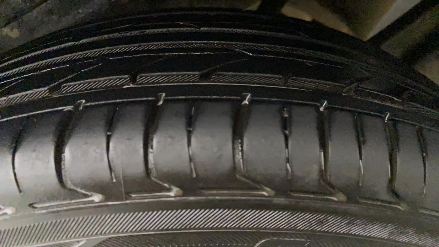 2012 Maruti Wagon R 1.0 VXI, Petrol, Manual, 35,556 km, Left Rear Tyre Tread