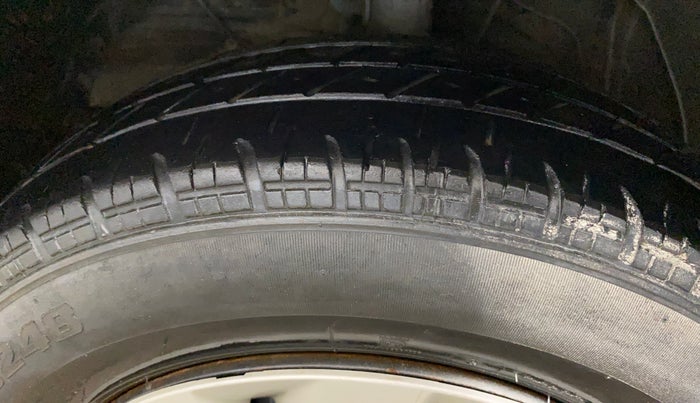 2019 Maruti Swift VXI, Petrol, Manual, 27,718 km, Left Front Tyre Tread