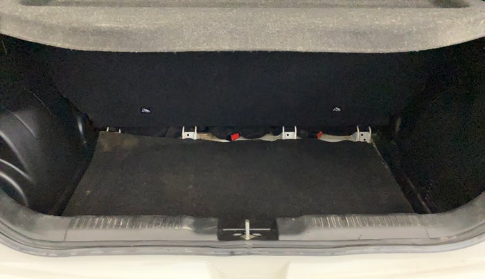 2019 Maruti Swift VXI, Petrol, Manual, 27,718 km, Boot Inside