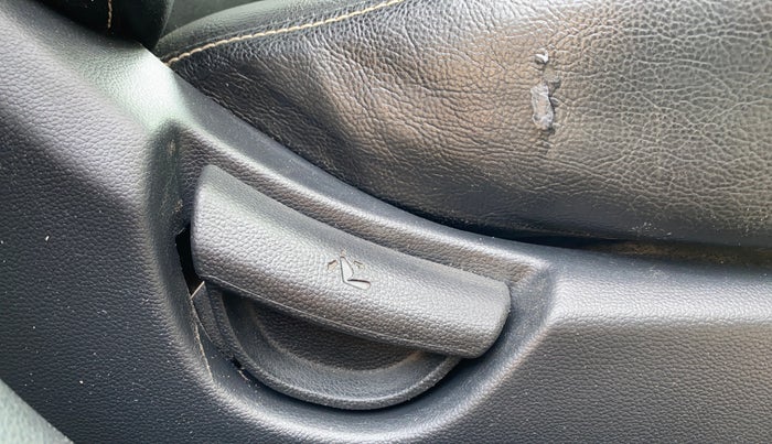 2016 Hyundai Xcent S 1.2, Petrol, Manual, 88,125 km, Driver Side Adjustment Panel