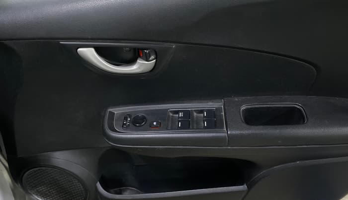 2017 Honda BR-V 1.5L I- DTEC S, Diesel, Manual, 1,55,918 km, Driver Side Door Panels Control
