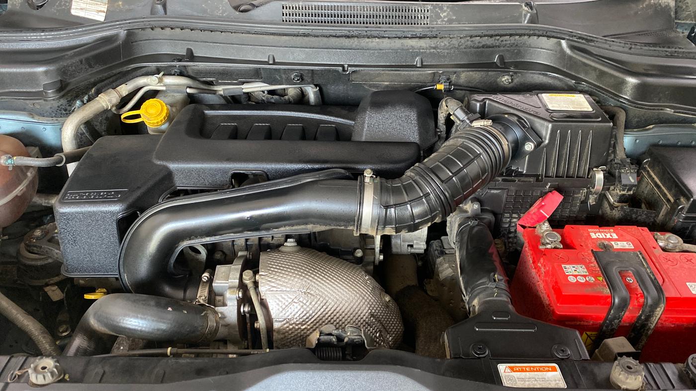 2019 Mahindra XUV300 W8 1.5 DIESEL AMT, Diesel, Automatic, 51,412 km, Engine View