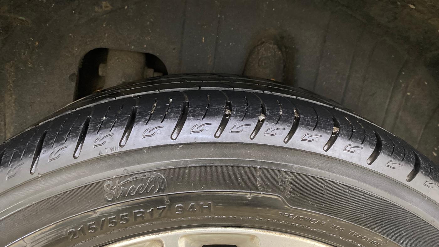 2019 Mahindra XUV300 W8 1.5 DIESEL AMT, Diesel, Automatic, 51,412 km, Left Rear Tyre Tread
