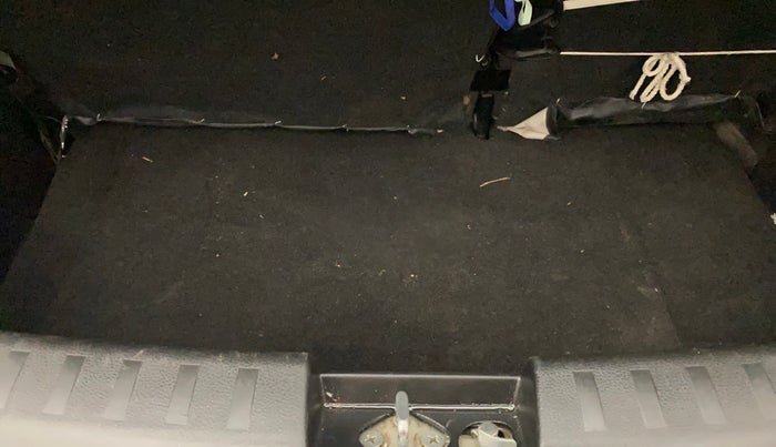 2016 Maruti Swift Dzire VXI, Petrol, Manual, 76,228 km, Boot Inside