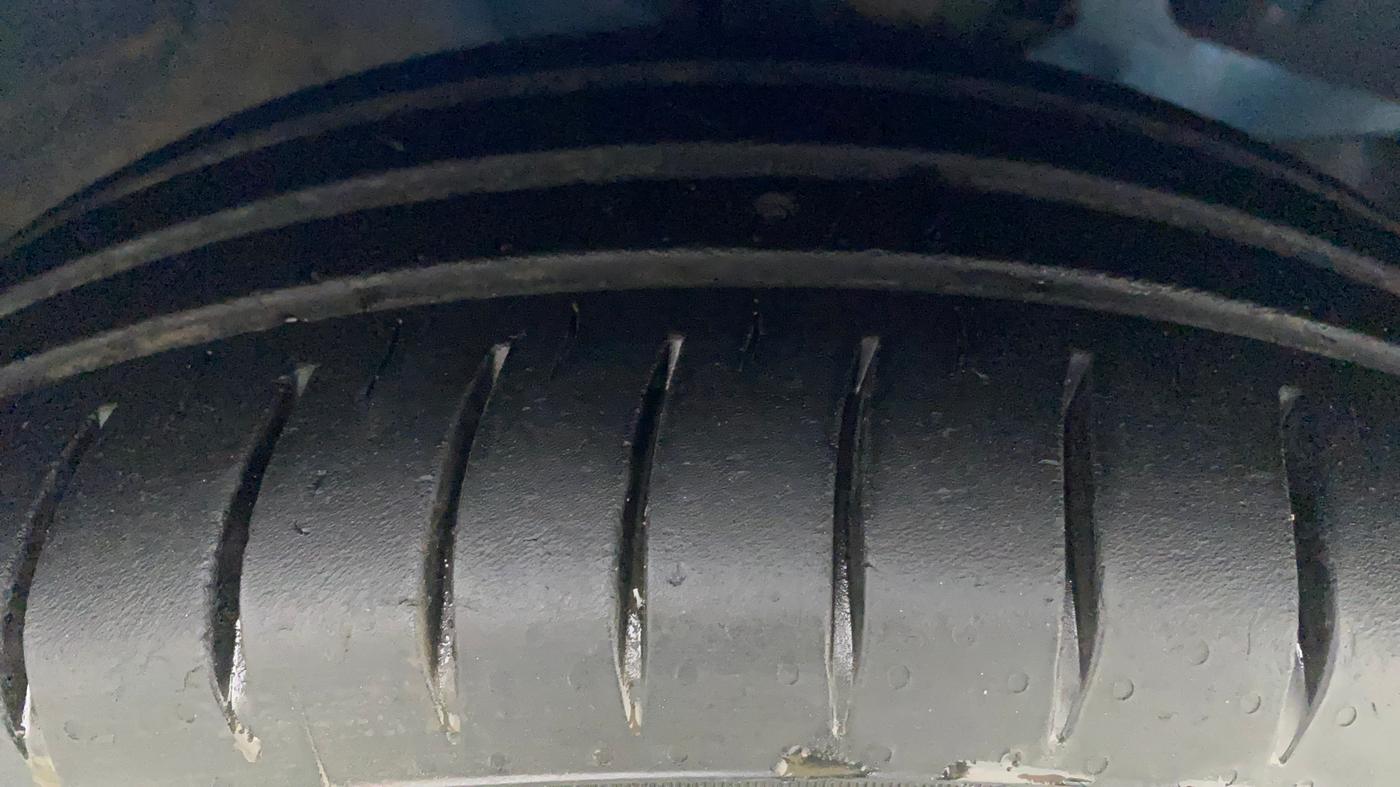 2013 Honda Brio S MT, Petrol, Manual, 40,342 km, Right Front Tyre Tread