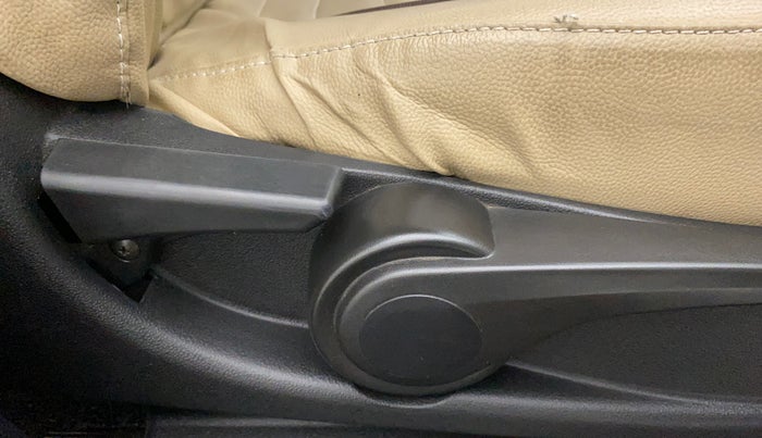 2018 Tata Tiago XZA PETROL, Petrol, Automatic, 47,153 km, Driver Side Adjustment Panel