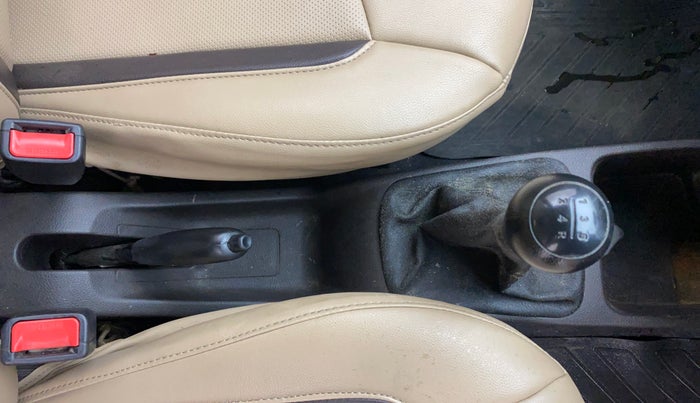 2015 Hyundai Eon MAGNA +, Petrol, Manual, 79,899 km, Gear Lever