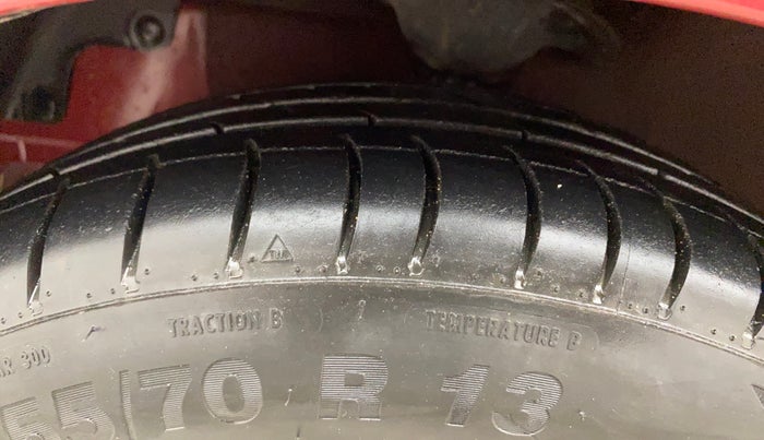 2015 Hyundai Eon MAGNA +, Petrol, Manual, 79,899 km, Left Front Tyre Tread