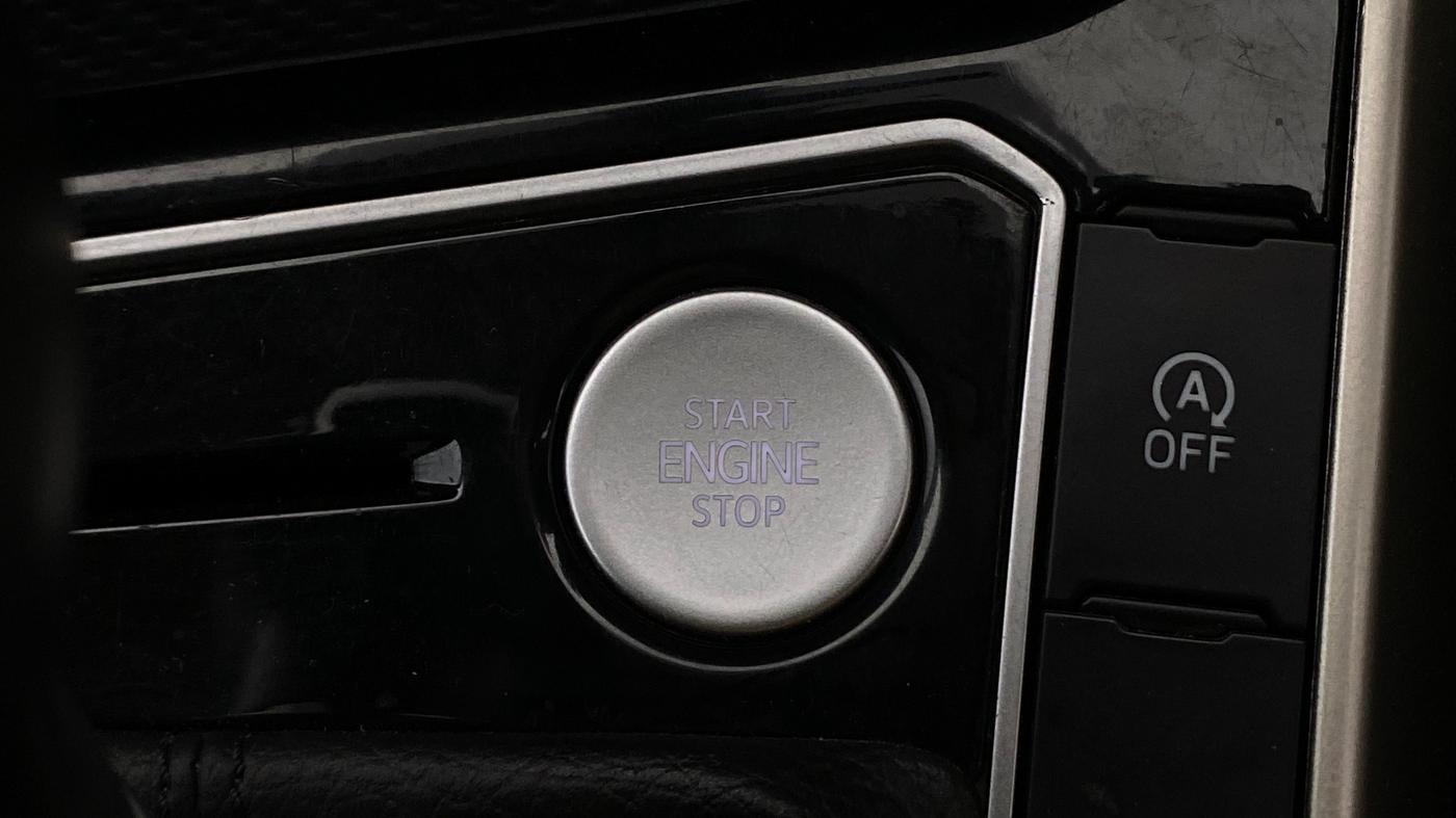 2023 Volkswagen VIRTUS TOPLINE TSI 1.0 AT, Petrol, Automatic, 37,237 km, Keyless Start/ Stop Button