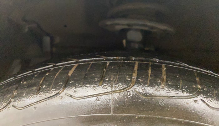 2019 Maruti Ciaz ALPHA 1.5 SHVS PETROL, Petrol, Manual, 42,646 km, Left Front Tyre Tread