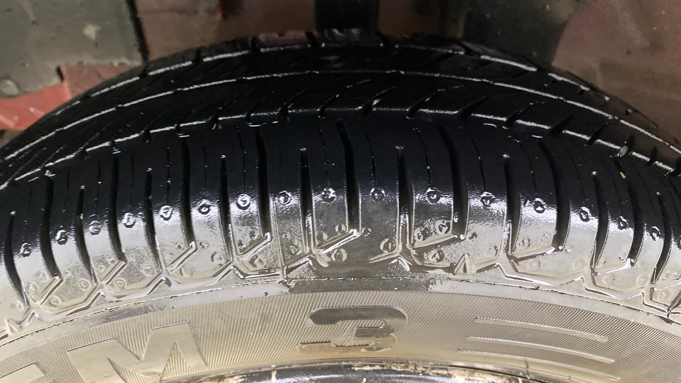 2018 Renault Kwid RXT 0.8, CNG, Manual, 1,24,087 km, Left Front Tyre Tread