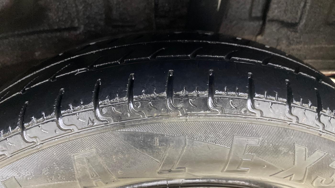 2018 Renault Kwid RXT 0.8, CNG, Manual, 1,24,087 km, Left Rear Tyre Tread