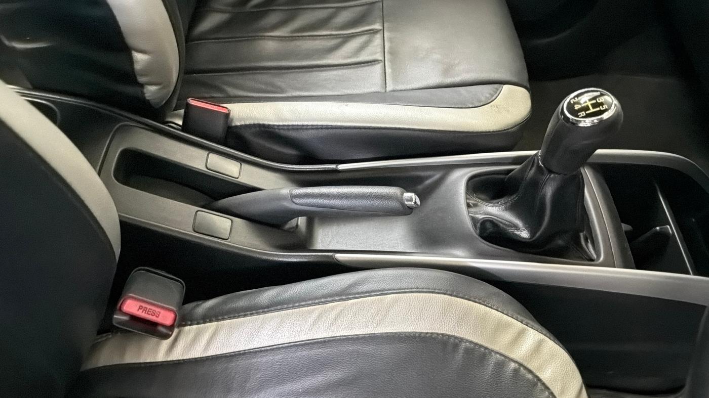 2017 Maruti Baleno DELTA PETROL 1.2, Petrol, Manual, 65,920 km, Gear Lever