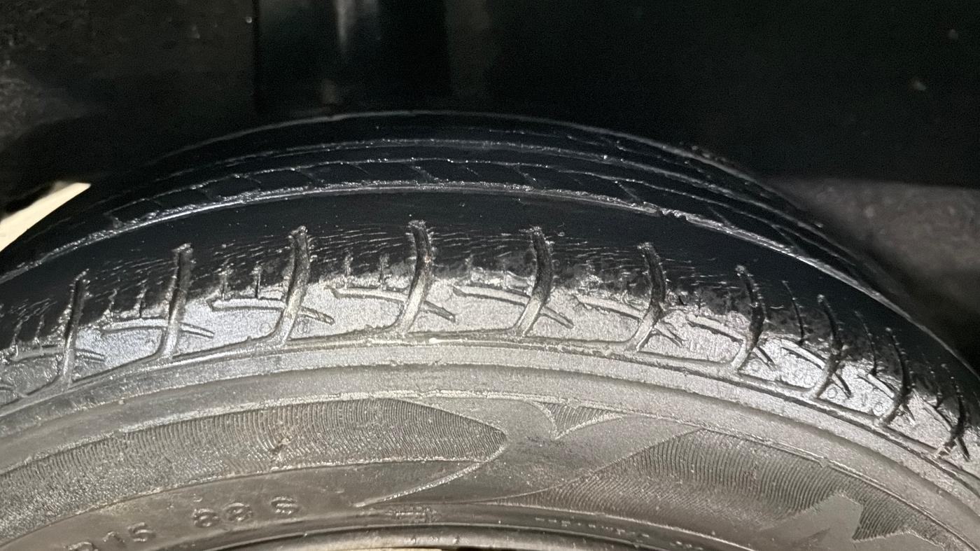 2017 Maruti Baleno DELTA PETROL 1.2, Petrol, Manual, 65,920 km, Right Rear Tyre Tread