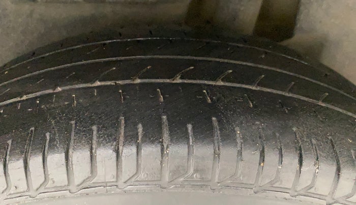 2017 Maruti Dzire ZXI PLUS, Petrol, Manual, 1,39,782 km, Left Rear Tyre Tread
