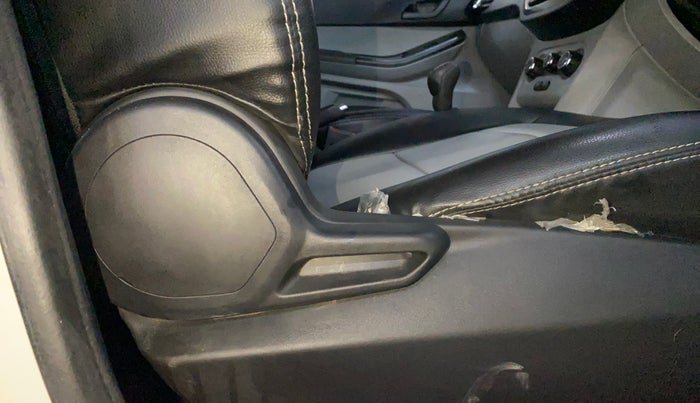 2022 Tata Tiago XT CNG, CNG, Manual, 14,186 km, Driver Side Adjustment Panel