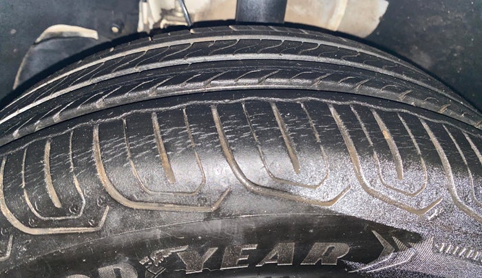 2022 Tata Tiago XT CNG, CNG, Manual, 14,186 km, Left Front Tyre Tread