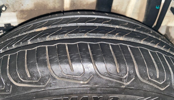2022 Tata Tiago XT CNG, CNG, Manual, 14,186 km, Left Rear Tyre Tread