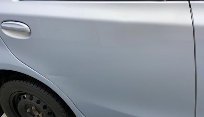 2012 Toyota Etios Liva G, Petrol, Manual, 32,848 km, Right rear door - Slightly dented