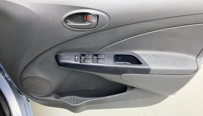 2012 Toyota Etios Liva G, Petrol, Manual, 32,848 km, Driver Side Door Panels Control