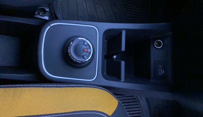 2023 Renault Kwid CLIMBER AMT 1.0, Petrol, Automatic, 19,783 km, Gear Lever