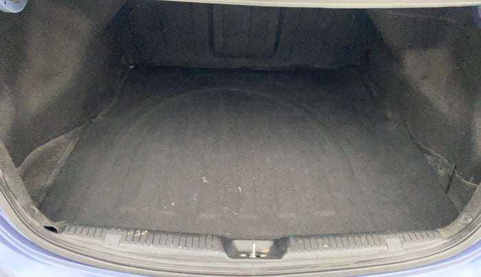 2013 Hyundai New Elantra 1.8 SX AT VTVT, Petrol, Automatic, 85,465 km, Boot Inside