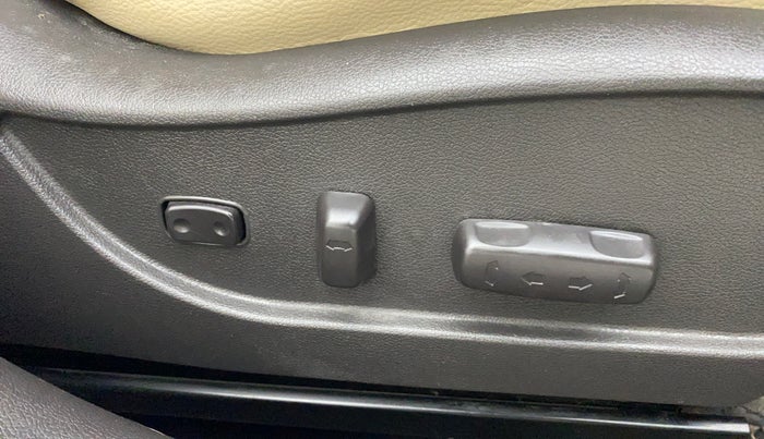 2013 Hyundai New Elantra 1.8 SX AT VTVT, Petrol, Automatic, 85,465 km, Driver Side Adjustment Panel