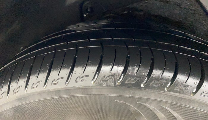 2013 Hyundai New Elantra 1.8 SX AT VTVT, Petrol, Automatic, 85,465 km, Right Rear Tyre Tread