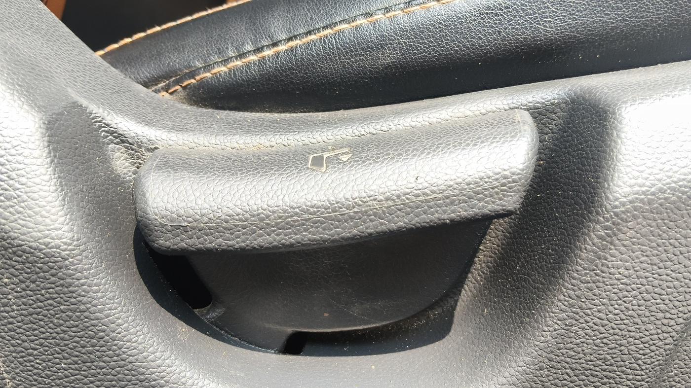 2019 Hyundai Elite i20 MAGNA PLUS 1.2, Petrol, Manual, 1,49,311 km, Driver Side Adjustment Panel