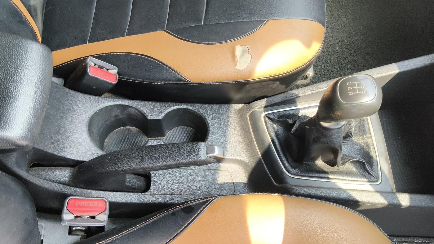 2019 Hyundai Elite i20 MAGNA PLUS 1.2, Petrol, Manual, 1,49,311 km, Gear Lever