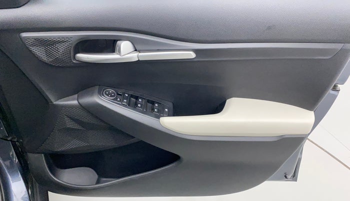 2023 KIA SELTOS HTK PLUS 1.5 IMT, Petrol, Manual, 10,629 km, Driver Side Door Panels Control