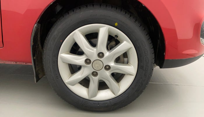 2014 Tata Zest XT PETROL, Petrol, Manual, 29,312 km, Right Front Wheel
