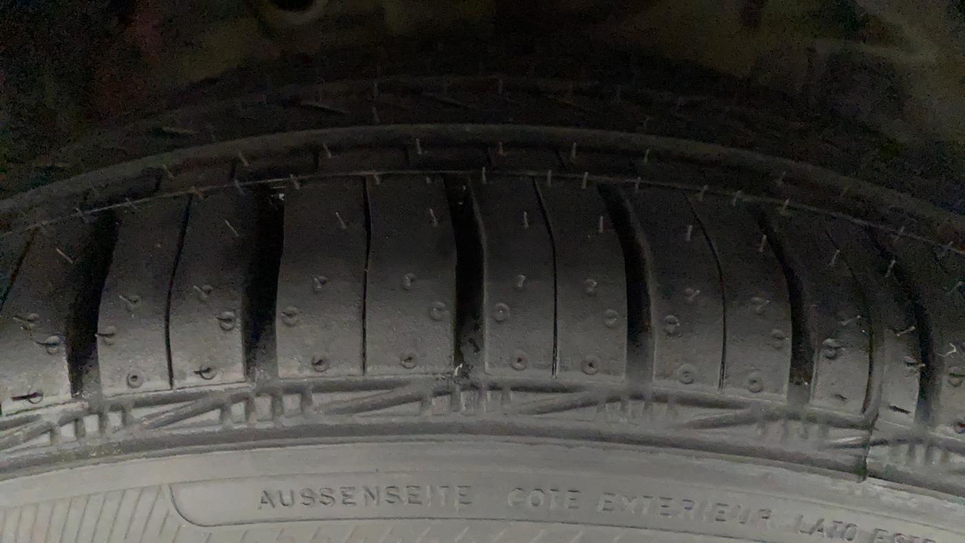 2014 Tata Zest XT PETROL, Petrol, Manual, 29,312 km, Right Front Tyre Tread