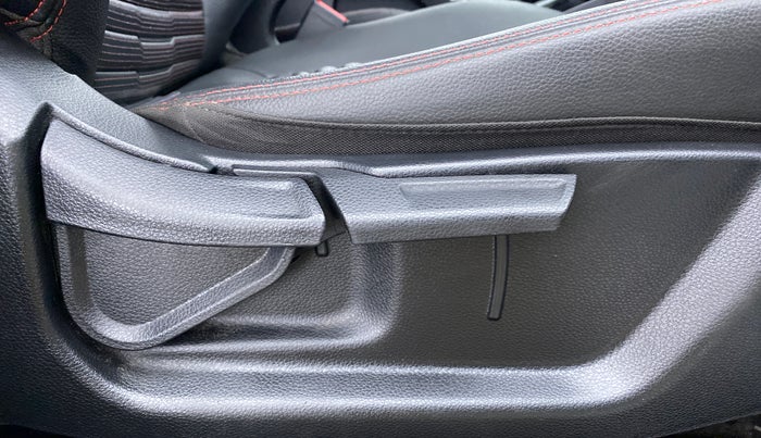 2020 KIA SONET GTX PLUS 1.5D  AT, Diesel, Automatic, 57,424 km, Driver Side Adjustment Panel