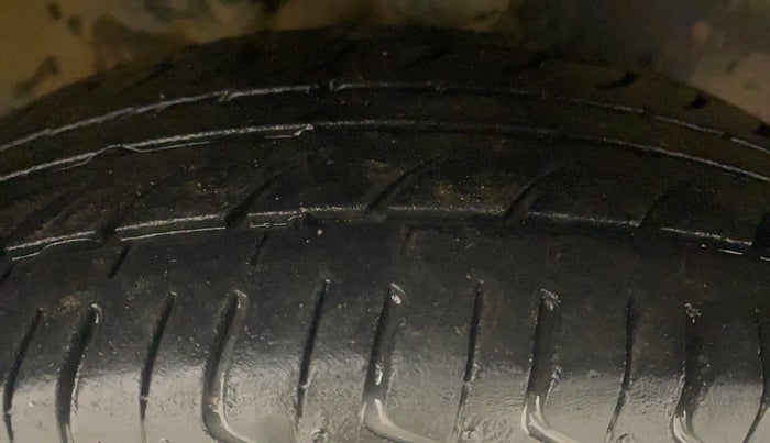 2015 Maruti Alto 800 VXI, Petrol, Manual, 73,170 km, Right Front Tyre Tread