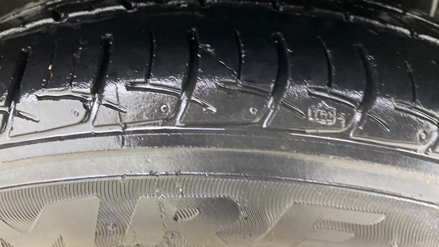 2018 Maruti Ciaz DELTA 1.5 SHVS MT PETROL, Petrol, Manual, 39,680 km, Left Rear Tyre Tread