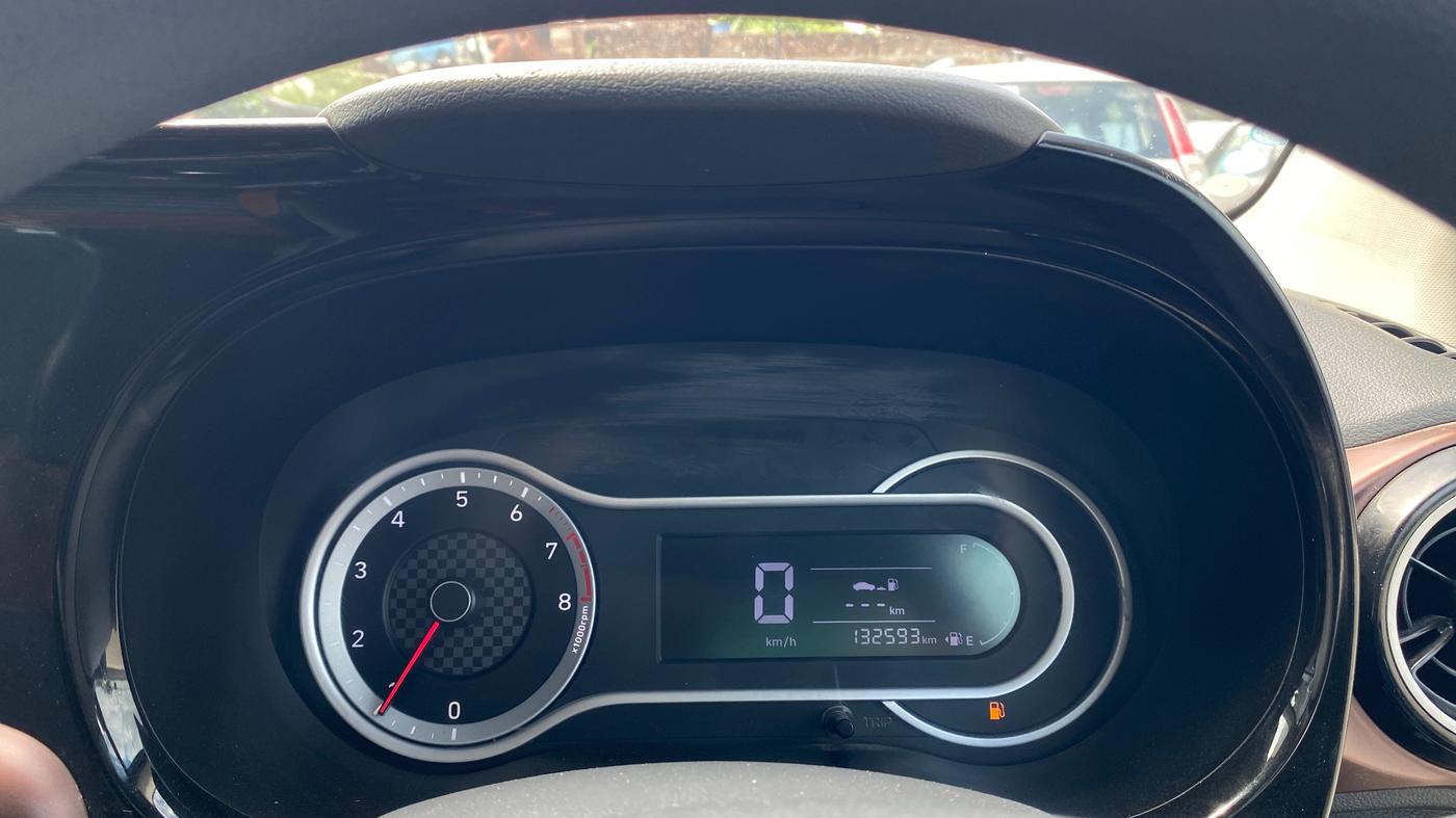 2020 Hyundai AURA SX 1.2, Petrol, Manual, 1,32,585 km, Odometer Image