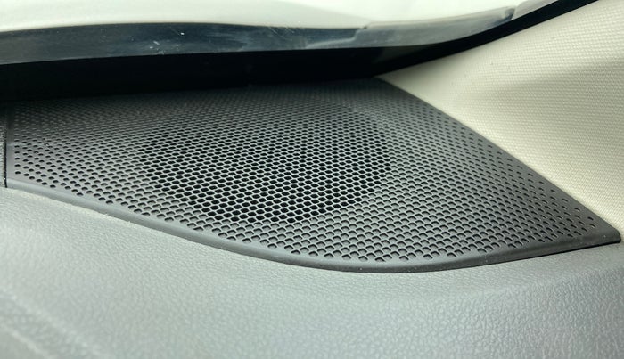 2019 Renault Kwid 1.0 RXT Opt, CNG, Manual, 2,638 km, Speaker