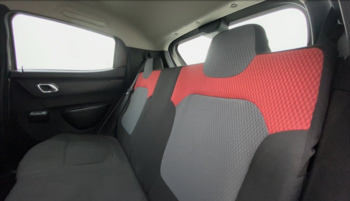 2019 Renault Kwid 1.0 RXT Opt, CNG, Manual, 2,638 km, Right Side Rear Door Cabin