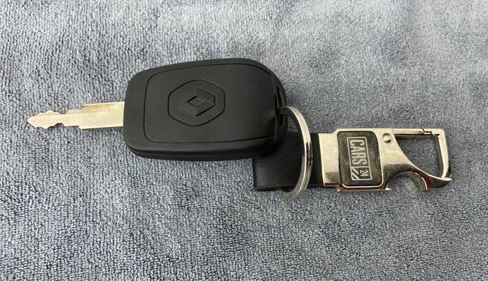 2019 Renault Kwid 1.0 RXT Opt, CNG, Manual, 2,638 km, Key Close Up