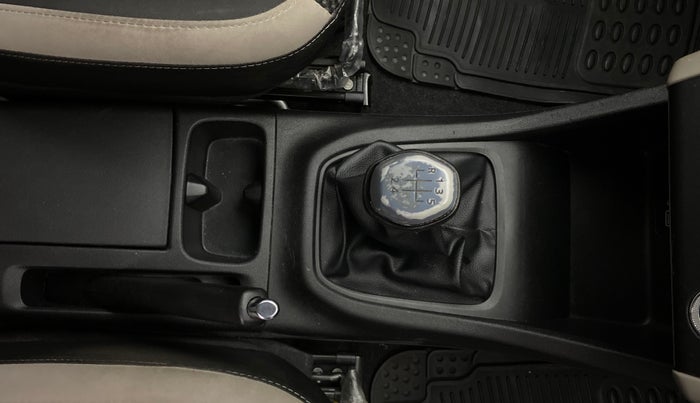 2019 Renault TRIBER RXZ, Petrol, Manual, 1,00,689 km, Gear Lever