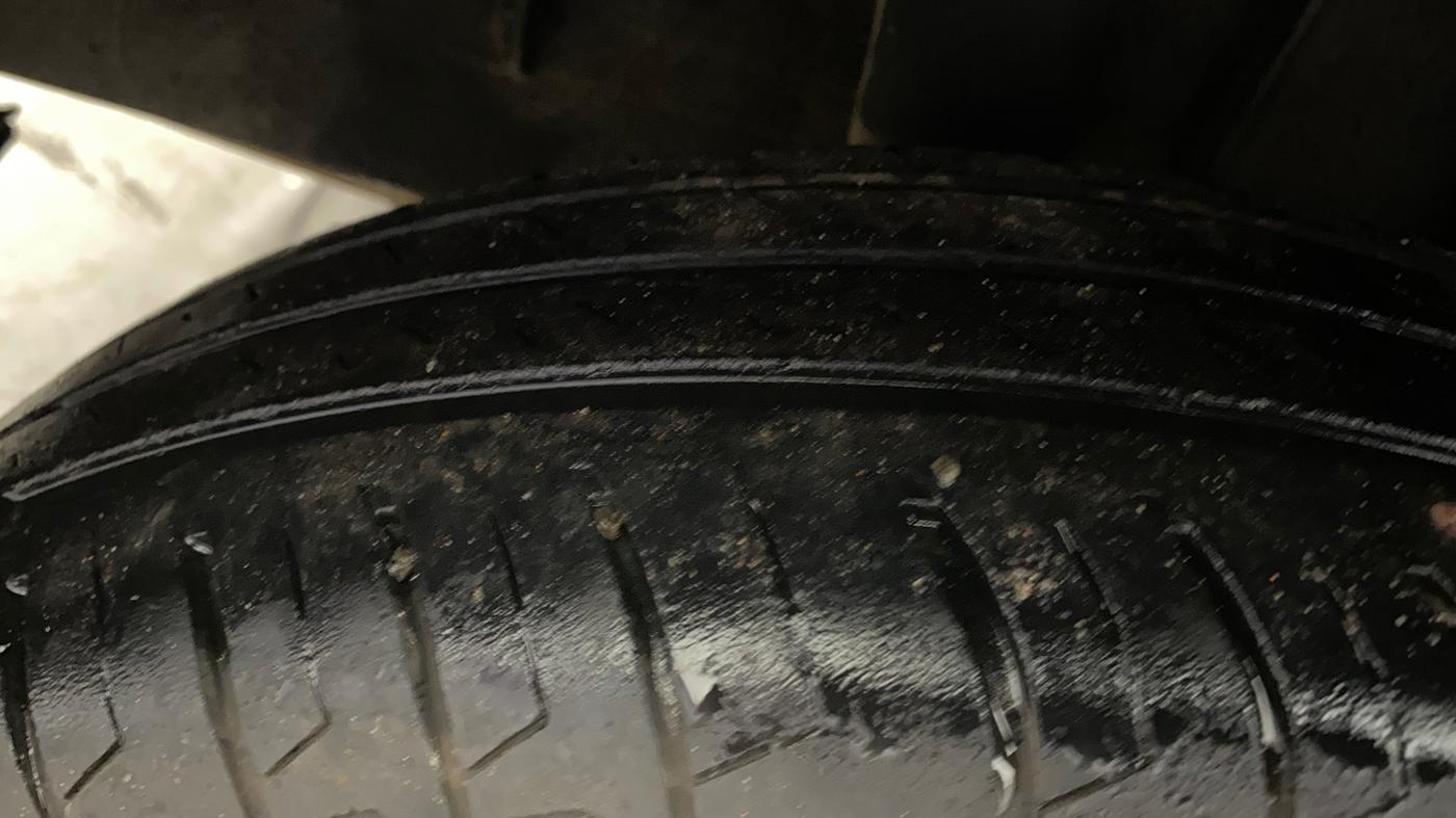 2019 Renault TRIBER RXZ, Petrol, Manual, 1,00,689 km, Right Rear Tyre Tread