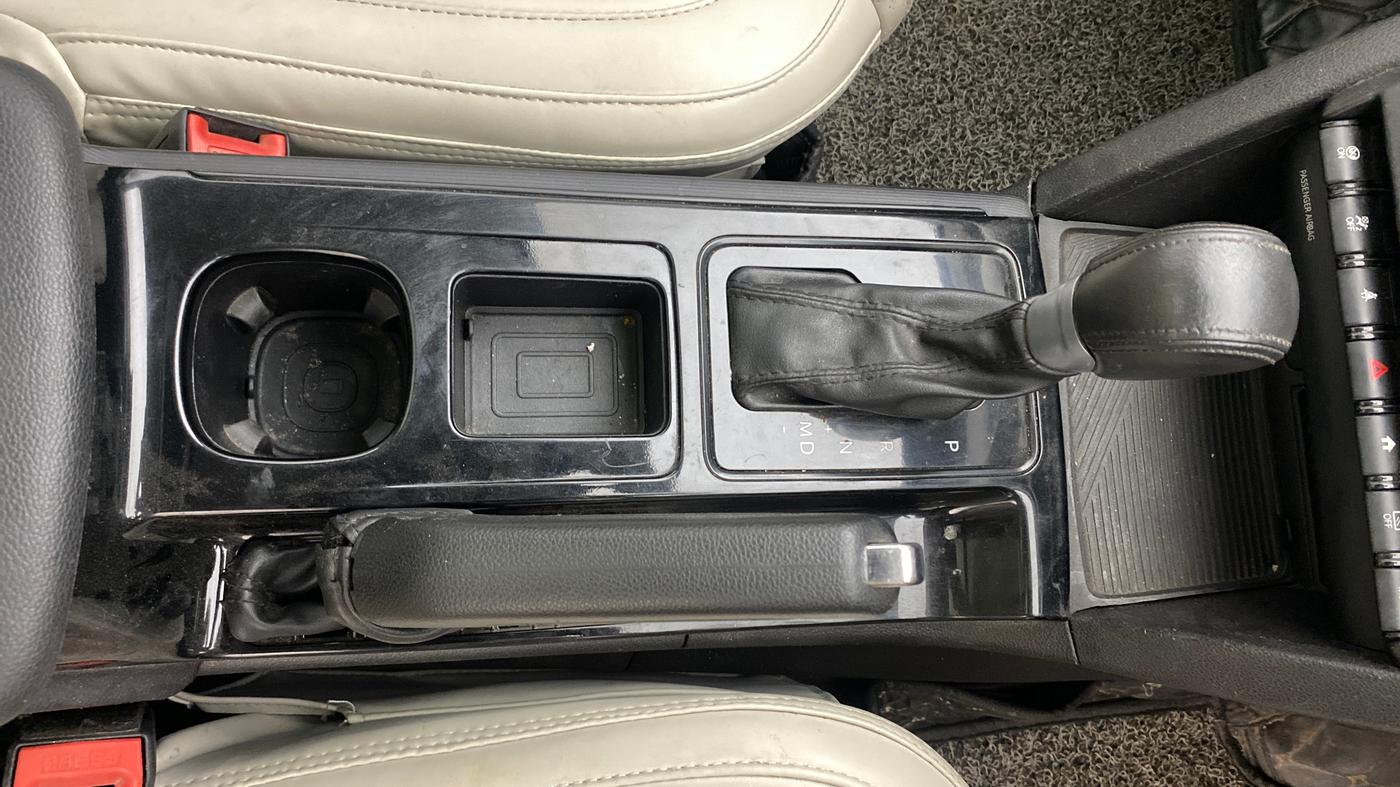 2023 Mahindra XUV700 AX 5 D AT 5 STR, Diesel, Automatic, 43,990 km, Gear Lever