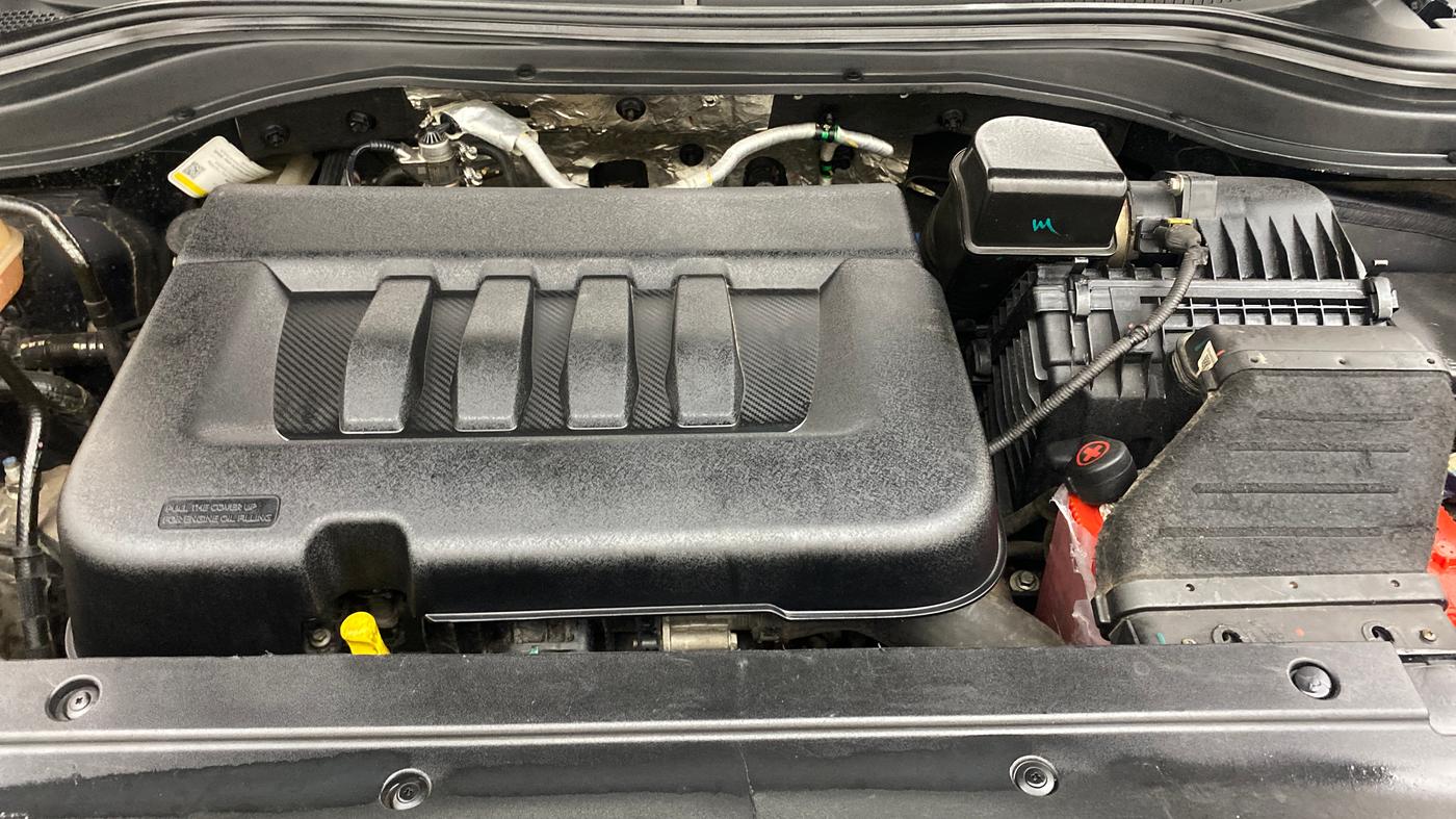 2023 Mahindra XUV700 AX 5 D AT 5 STR, Diesel, Automatic, 43,990 km, Engine View