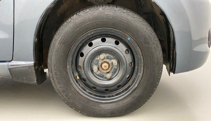 2010 Maruti A Star VXI, Petrol, Manual, 50,887 km, Right Front Wheel