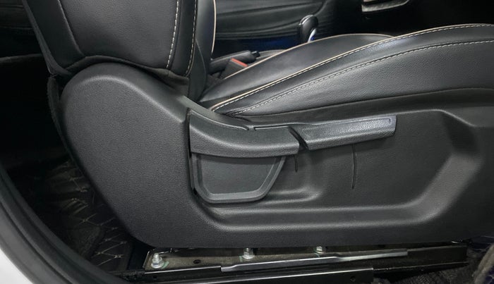 2021 Hyundai NEW I20 Asta 1.0 GDI Turbo IMT, Petrol, Manual, 41,111 km, Driver Side Adjustment Panel