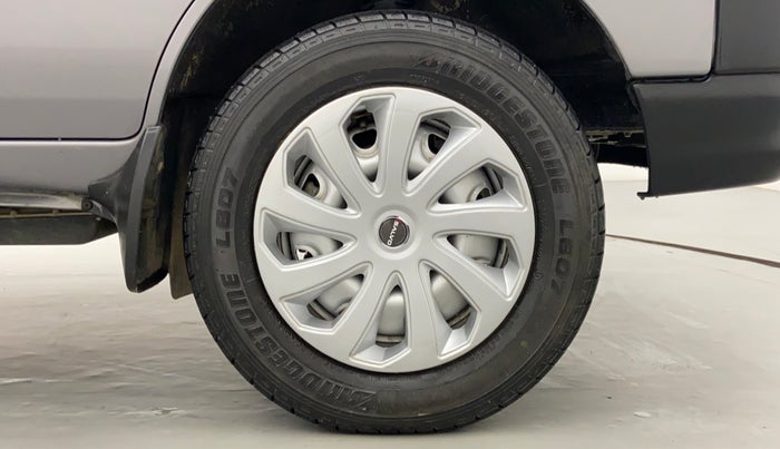 2017 Maruti Eeco 5 STR WITH AC PLUSHTR, Petrol, Manual, 31,060 km, Right Front Tyre